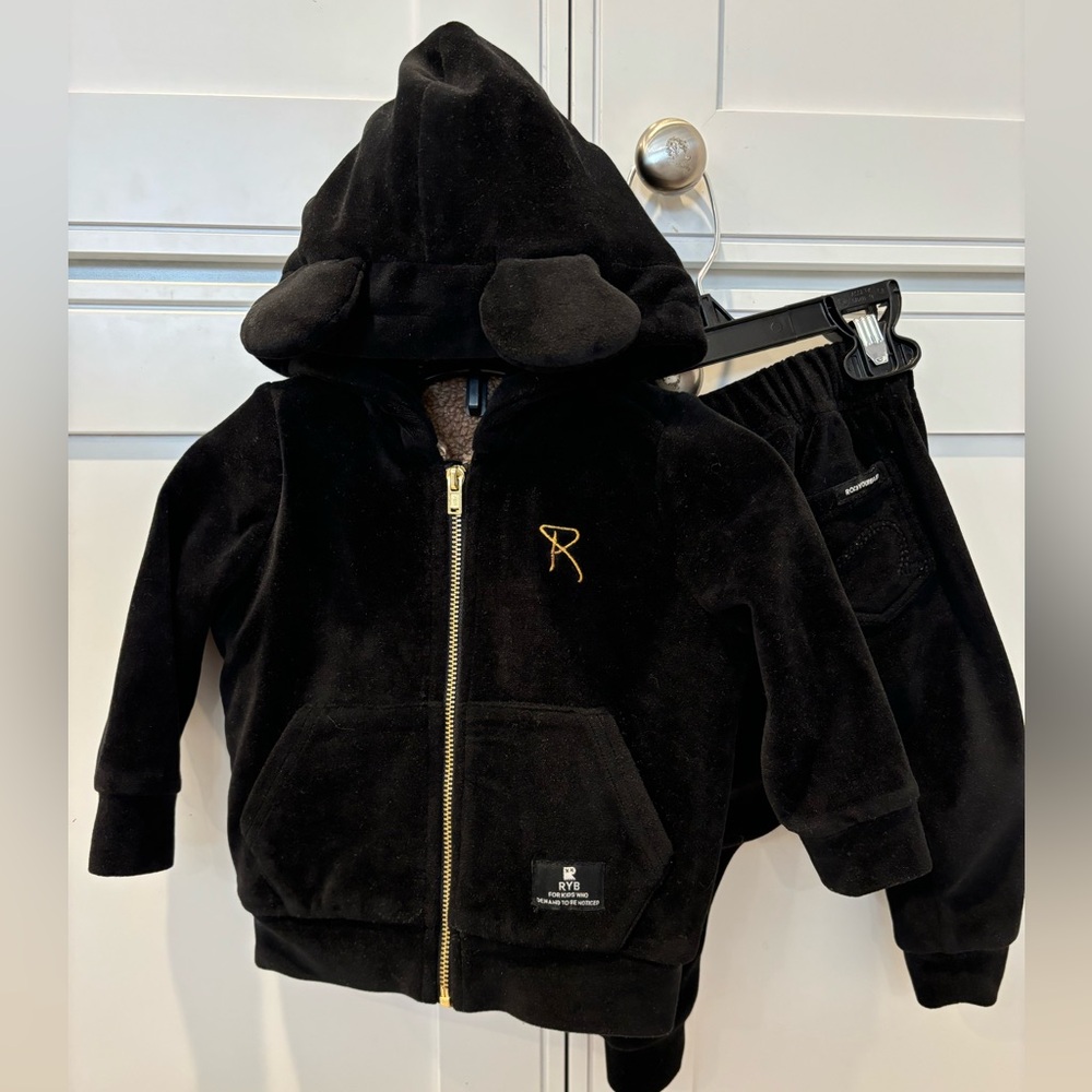 ROCK YOUR BABY - EXCELLENT CONDITION VELVET BEAR HOODIE AND PANTS - 6-12 months